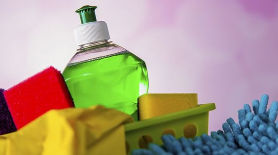 O detergente da loiça está presente em todas as casas, serve para lavar a loiça suja mas não só, existem várias forma de utilizar este detergente para reso